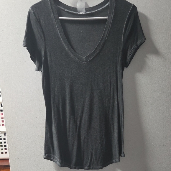 No Boundaries Tops - No Boundaries Charcoal V-Neck Short Sleeve Tee